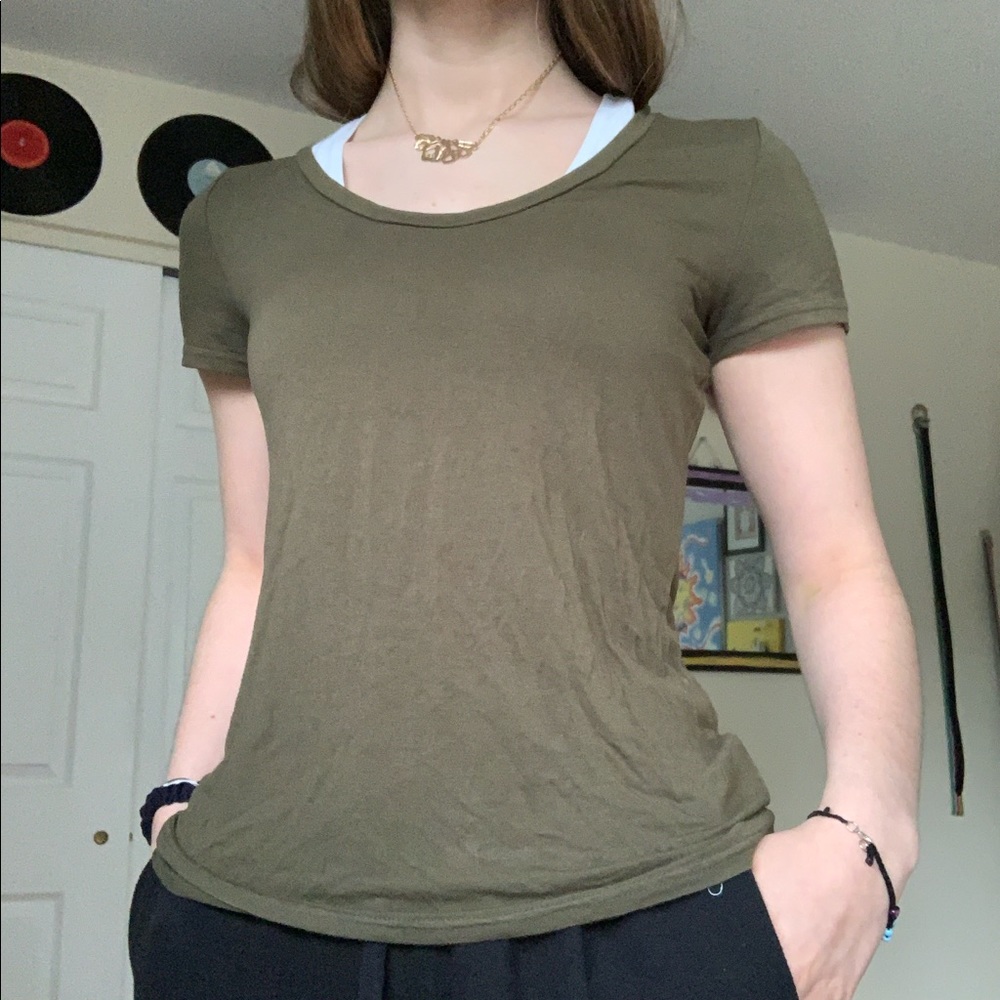 'Simply Styled' Olive Green Scoop Neck Tee, Sz S